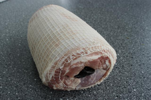 Svinenakkefilet m/svesker